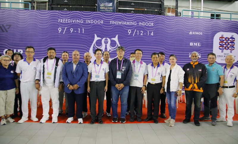 與會貴賓合影，為選手加油，祝福大會成功。