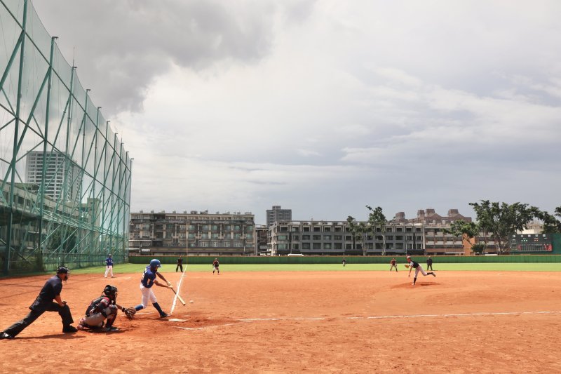 立德盃青棒青少棒齊聚，高雄80隊熱戰登場。（教育局提供）