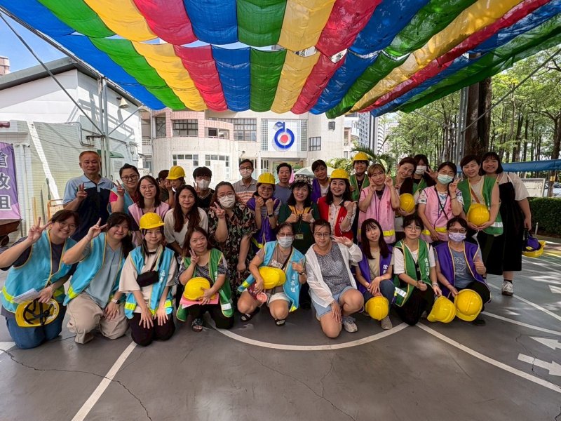 裕誠幼兒園在國家防災日與全市各級學校進行防災演練，體驗多一份準備，多一次防範。（裕誠幼兒園提供）