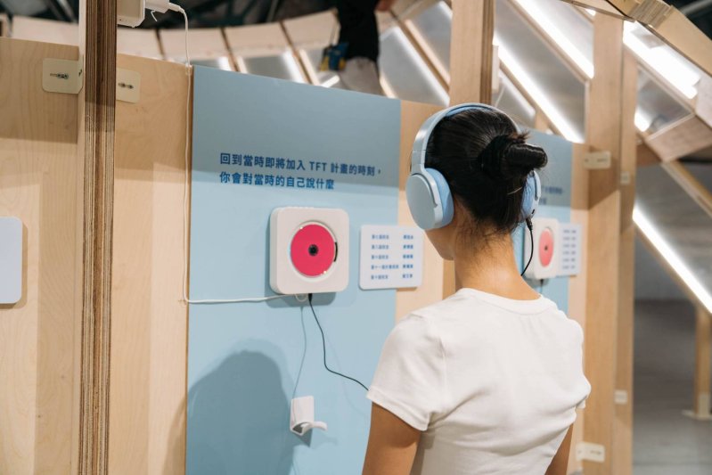 「現場故事區」收錄_80_位_教育現場的多元故事，提供「圖、文、影、音」視覺與聽覺雙重感官體驗，深度了解高需求地區教育挑戰現況。