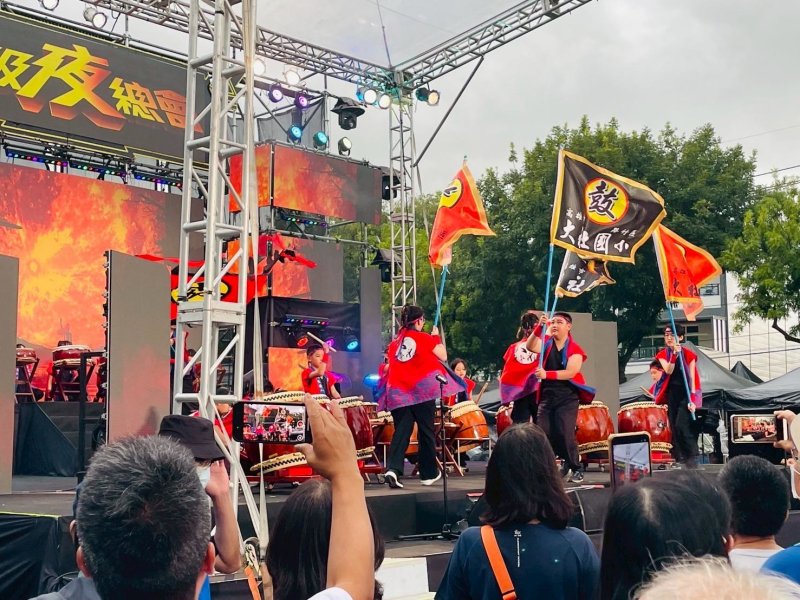 我上電視了！大社國小太鼓隊嗨翻超級夜總會。