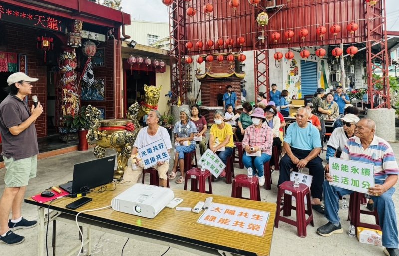 裴家騏教授從專業角度說明光電案場與農業生態友善的具體做法。（周敏煌攝）