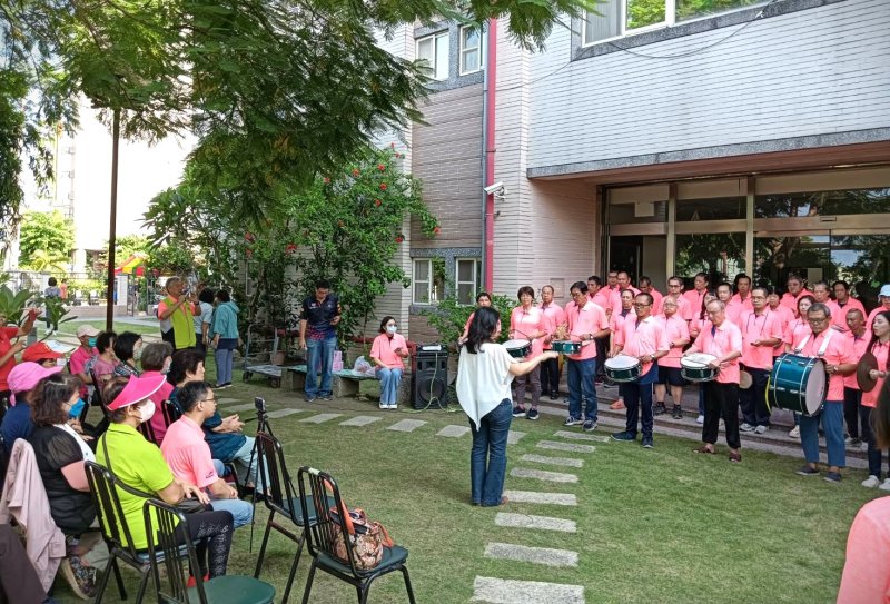 圖／大崗山康復之友協會關懷精神障礙者，在樂安醫院玉發園舉辦中秋烤肉活動暨感恩社會善心人士護持（黃山高攝）