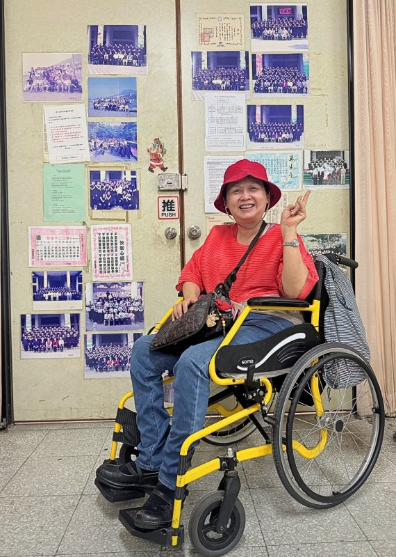 漾新聞|從人生勝利組跌落谷底再找回榮耀！張玉盈奪「金鷹獎」。（中山大學提供）