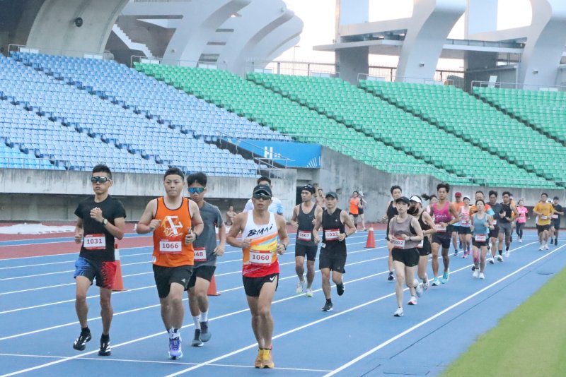 高雄5K RUN爆滿秒殺，市民熱情跑出健康城市。（運發局提供）