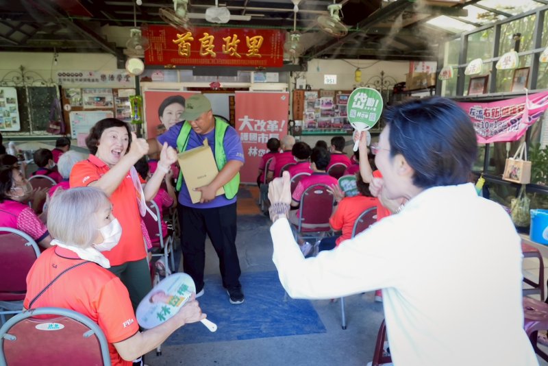 林岱樺拚基層！喊用照顧媽媽的心照顧城市。