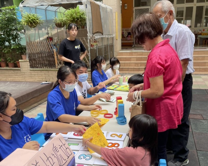 阿公阿嬤玩翻天！樹德家商帶幼兒園共度超萌重陽趴。