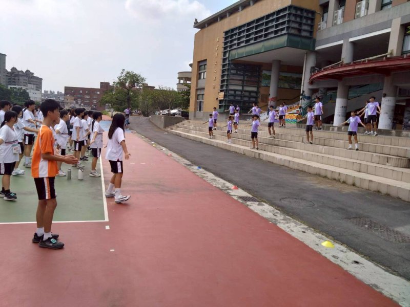 仁武文山青春對決，路跑競速燃爆校園。