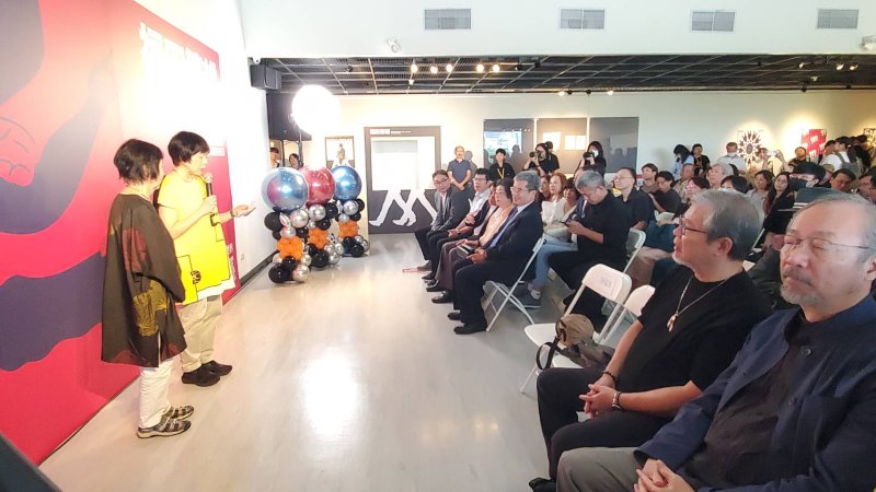 高科大重磅策展的《反轉世界:福田繁雄的視覺幻象典藏展》,設計界共襄盛舉。 高科大重磅策展的《反轉世界:福田繁雄的視覺幻象典藏展》,設計界共襄盛舉。