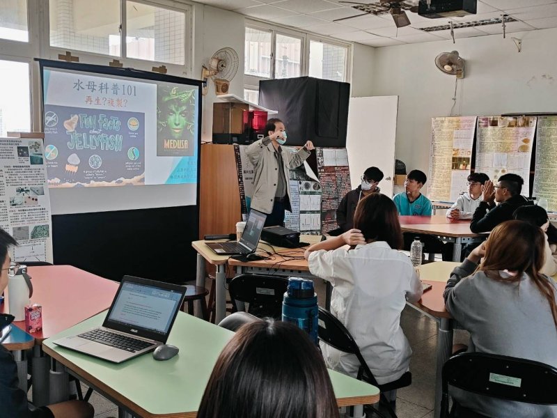 研發仙后水母驚艷全國，林園高中奪黑潮獎再證海洋教育實力。