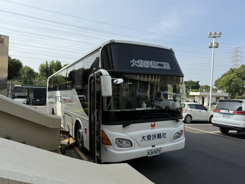 中油大林煉油廠熱血捐血，96位油人挽袖送暖