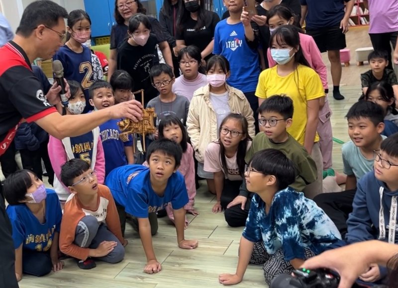 跨海洋的閱讀連線！前鎮、大潭國小以《三魚海味》牽起海洋文化共學。