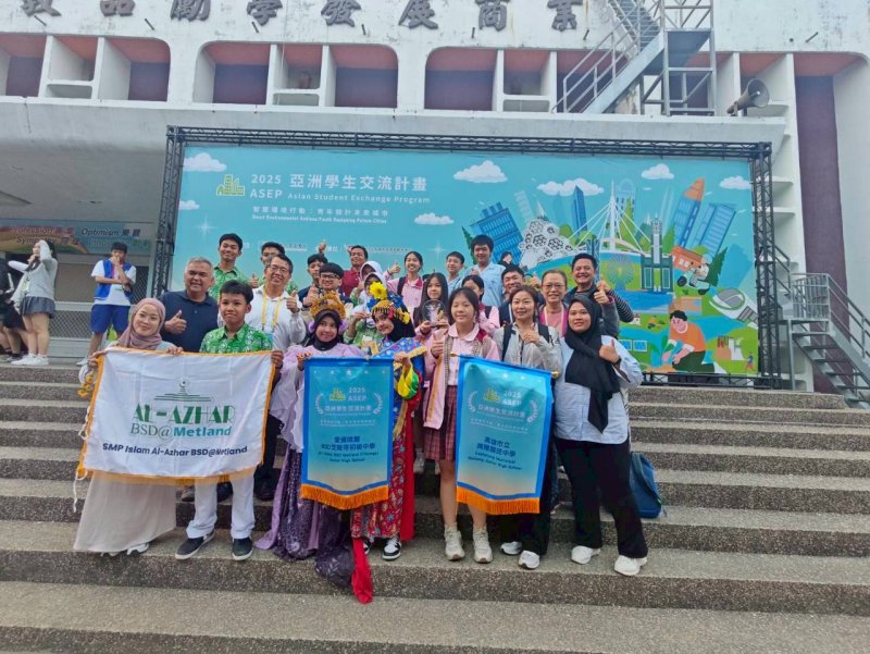 .摘下最高榮譽「白金獎」開心合照。