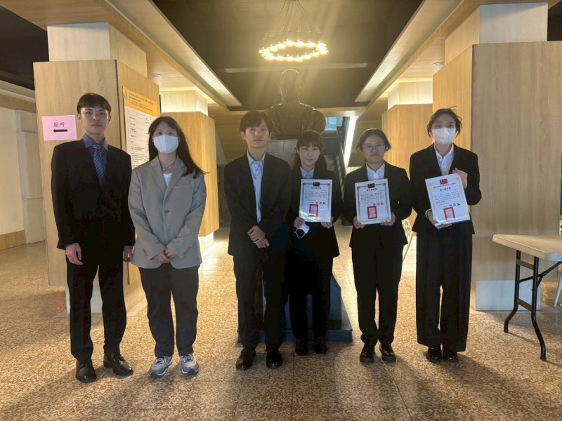 義守大學化工系卓家榮老師實驗室團隊，於台灣化學工程學會 72 週年年會暨台日韓國際研討會中獲得兩項研究成果佳作。