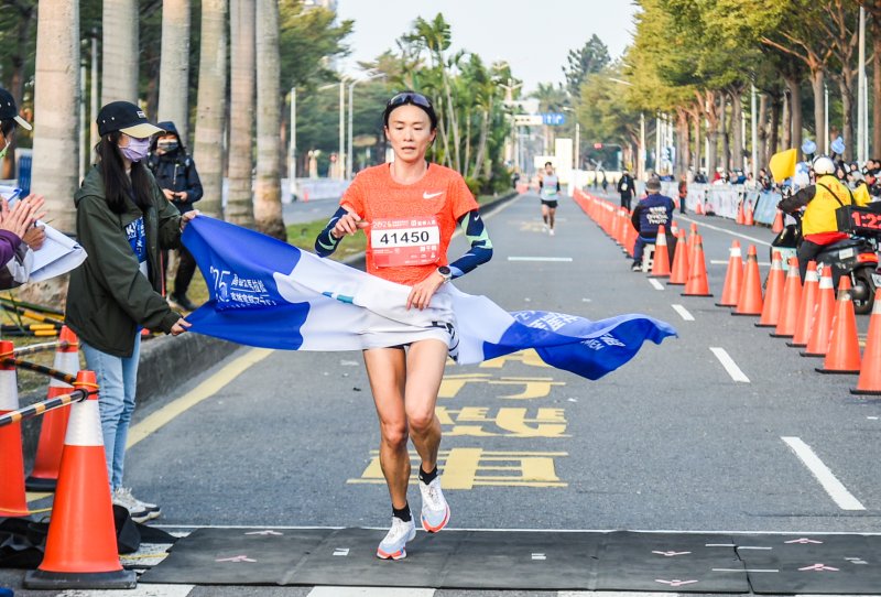 2025年國內女子半馬總冠軍謝千鶴今年將挑戰連霸。