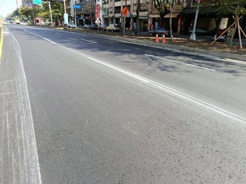 M2人孔 中華路 (青海路與大順一路之間)