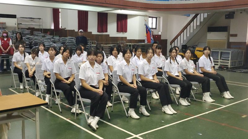 54位雄女樂儀隊學生出席交流會。(漾新聞記者陳雯萍攝)