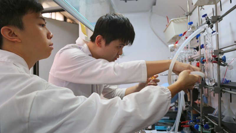 廖軒宏與林渝亞團隊研究成果獲權威期刊《應用化學》（Angewandte Chemie） 刊登。