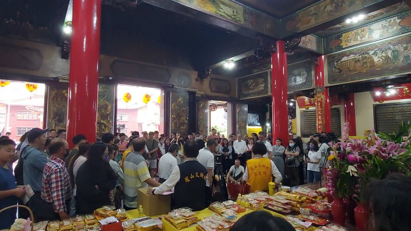 博杯現場，滿滿的人潮。(漾新聞記者陳雯萍攝)