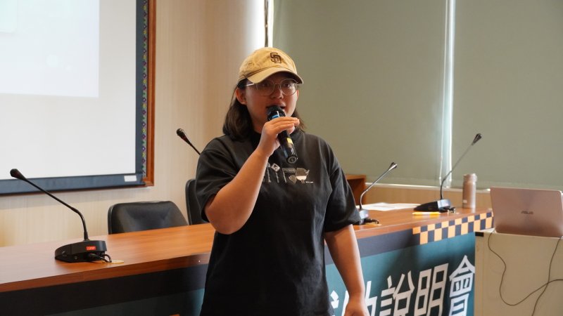 青創補助說明會桃源場次邀請曾獲補助業者「漓咖啡工作室」創辦人黃槿文分享創業歷程，說明如何結合在地農產與布農文化，打造具原民特色的精品咖啡品牌。