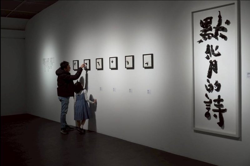 背影雕刻城市靈魂 陳廷晉《港都NPC》高美館開展。 背影雕刻城市靈魂 陳廷晉《港都NPC》高美館開展。