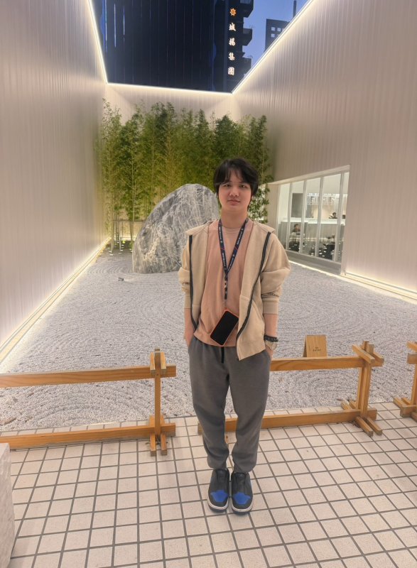 高雄市立志中學普通高中首屆「加拿大2+1雙聯學制」傳來捷報,三年1班學生謝O(Dennis Hsieh)同時錄取澳洲排名第1、世界排名第19的墨爾本大學(The University of Melbourne),以及世界排名第25的雪梨大學(The University of Sydney),以雙榜成績躍上國際舞台,也象徵立志中學海外聯班首屆畢業生正式交出亮眼成績單。(漾新聞記者陳雯萍翻攝) 高雄市立志中學普通高中首屆「加拿大2+1雙聯學制」傳來捷報,三年1班學生謝O(Dennis Hsieh)同時錄取澳洲排名第1、世界排名第19的墨爾本大學(The University of Melbourne),以及世界排名第25的雪梨大學(The University of Sydney),以雙榜成績躍上國際舞台,也象徵立志中學海外聯班首屆畢業生正式交出亮眼成績單。(漾新聞記者陳雯萍翻攝)