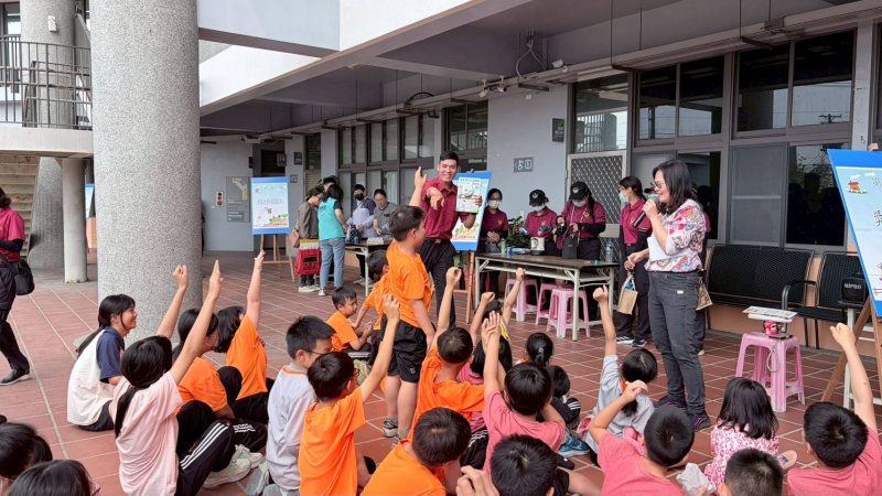 科學闖關點亮童年　三侯國小兒童節玩出知識力。(漾新聞記者陳雯萍翻攝)