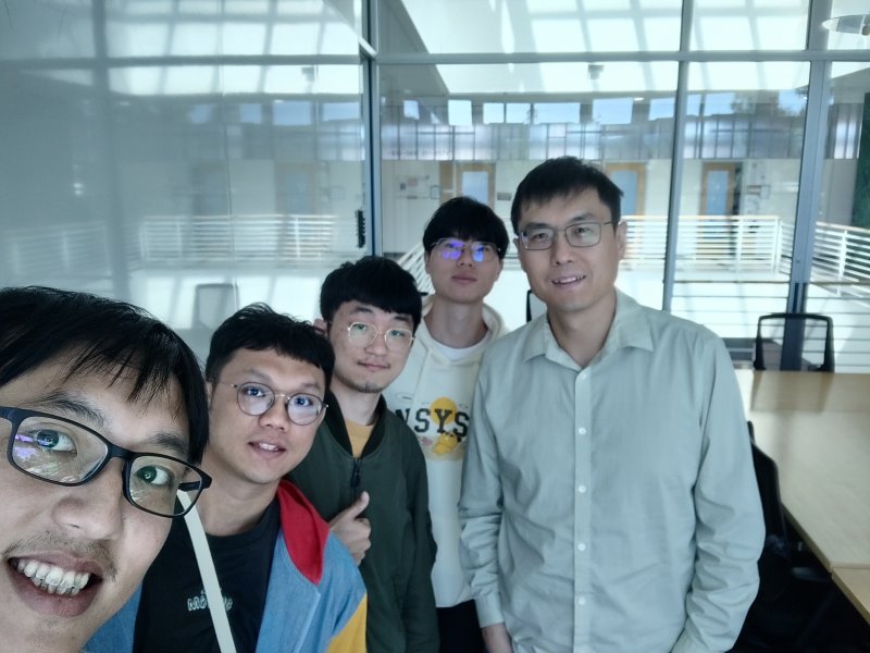 研究團隊拜訪史丹佛大學教授Yuan Wang（右一），了解機器學習在大氣與環境研究中的應用，掌握AI如何輔助氣膠科學與空品分析。