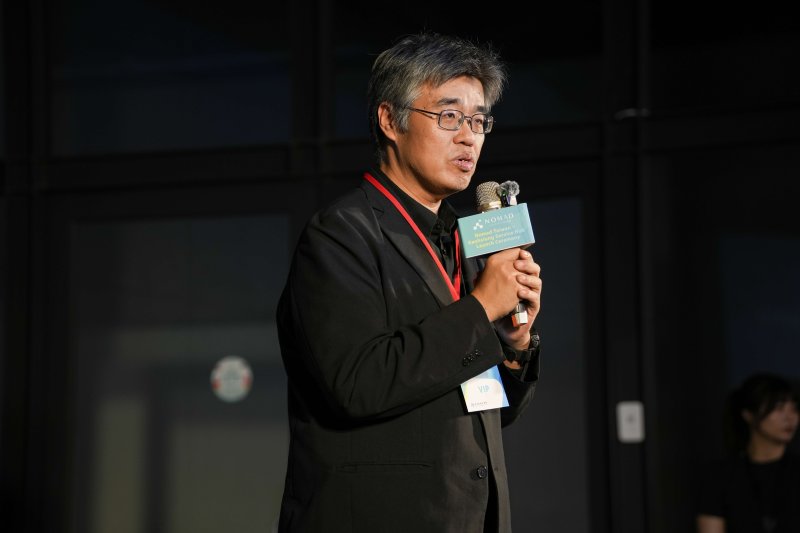 高雄市副市長李懷仁致詞歡迎日本代表團與各國貴賓，分享高雄設置國際數位遊牧據點的願景，並期盼透過此次與日方新創基地的合作，強化臺日人才交流，共同打造亞洲數位遊牧生態圈。