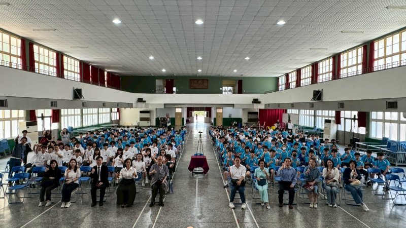 國高中同台綻放光芒　大榮中學成果發表見證學生成長力。