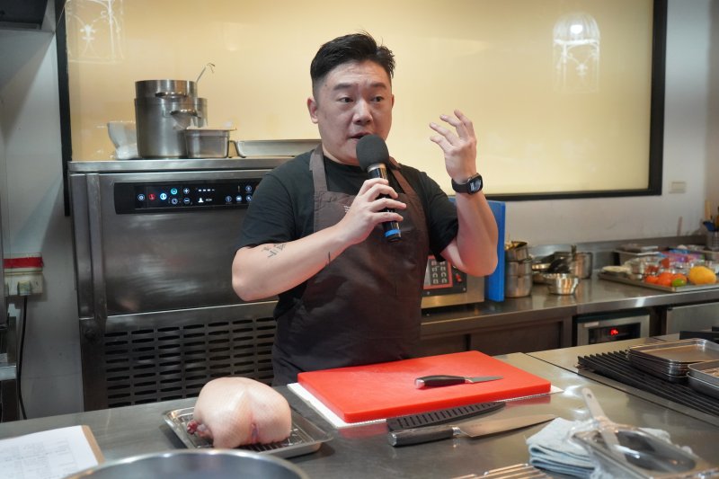 知名料理餐廳Marc L³ 廖偉廷的廚藝備受肯定。 知名料理餐廳Marc L³ 廖偉廷的廚藝備受肯定。