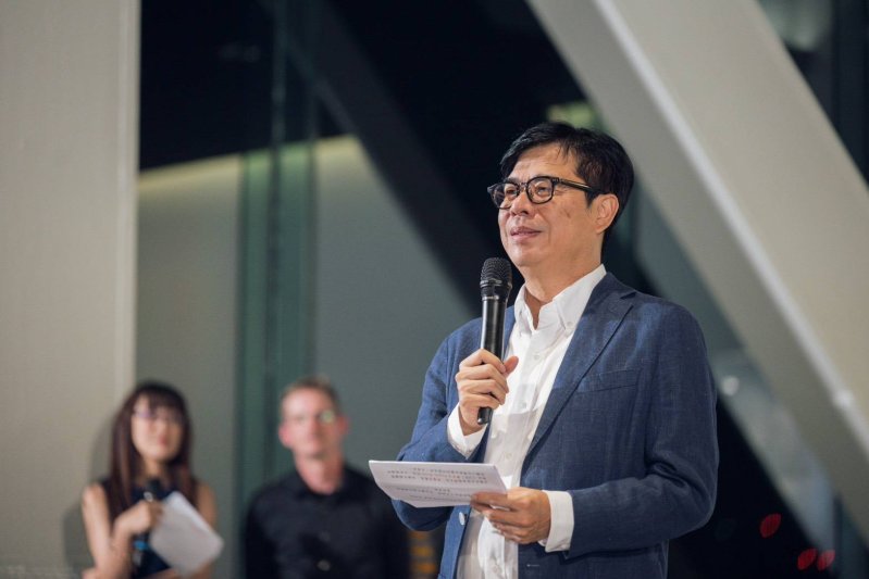 高雄市長陳其邁偕同法國在台協會主任龍燁(Franck PARIS)及產官學界代表共同見證,宣示高雄首座法國國際學校將於今年9月正式開學,為高雄打造國際化城市補上關鍵教育拼圖。 高雄市長陳其邁偕同法國在台協會主任龍燁(Franck PARIS)及產官學界代表共同見證,宣示高雄首座法國國際學校將於今年9月正式開學,為高雄打造國際化城市補上關鍵教育拼圖。