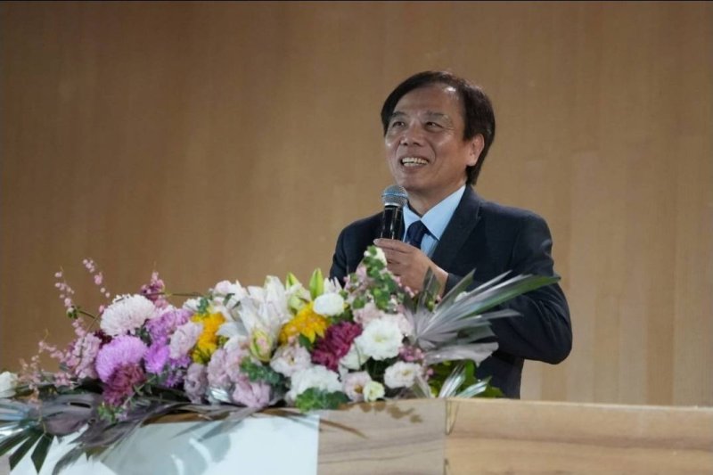 嘉義長庚紀念醫院楊仁宗院長勉勵。