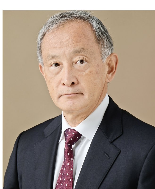 國立中山大學新聘玉山學者阿部郁朗為日本東京大學榮譽退休教授、現任富山大學和漢醫藥學綜合研究所特任教授,長期投入天然物生合成、酶催化、合成生物學與天然物化學研究。 國立中山大學新聘玉山學者阿部郁朗為日本東京大學榮譽退休教授、現任富山大學和漢醫藥學綜合研究所特任教授,長期投入天然物生合成、酶催化、合成生物學與天然物化學研究。