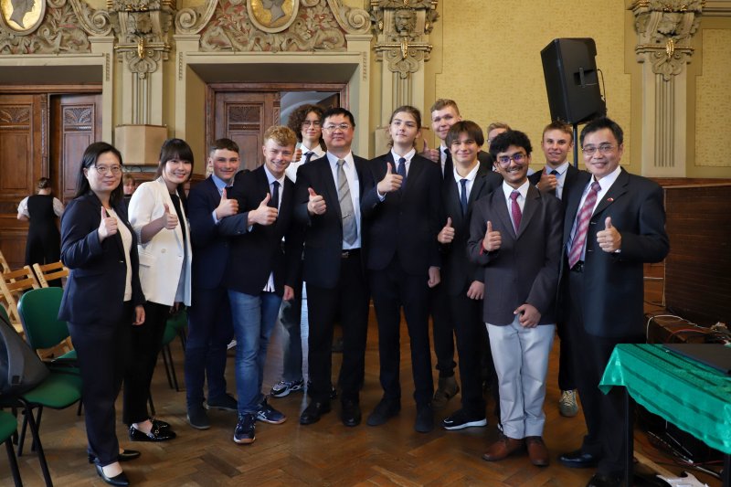 漾新聞|高市仁武高中牽手波蘭姊妹校 歐洲教育合作揭新頁