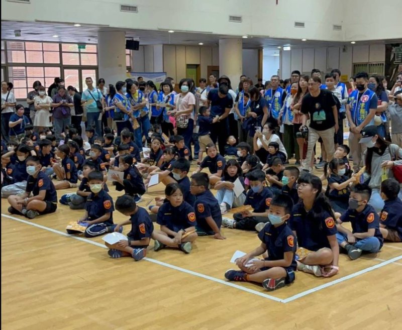漾新聞|「一日警察」 三百學童體驗打擊犯罪與防災救護