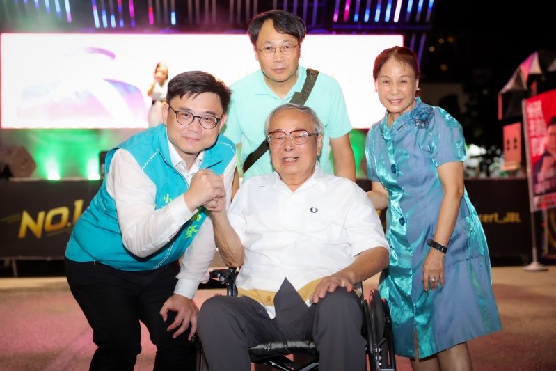 漾新聞|小港後援會齊聚3千人 賴瑞隆音樂會展團結