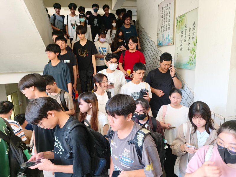 漾新聞|高大試務團隊細心守護　115英聽首場考試順利落幕