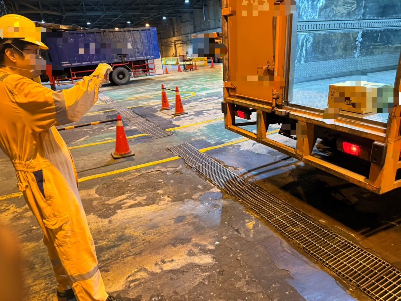 漾新聞｜嘉里大榮隱匿貨運清單延誤追查　高市衛生局重罰300萬並勒令停業一週