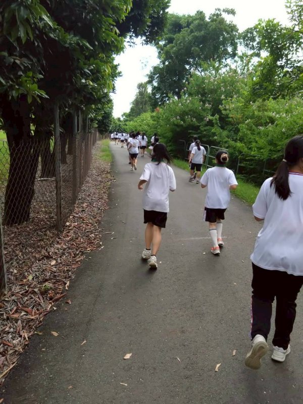 漾新聞| 兩校開跑！仁武文山青春對決　路跑競速燃爆校園