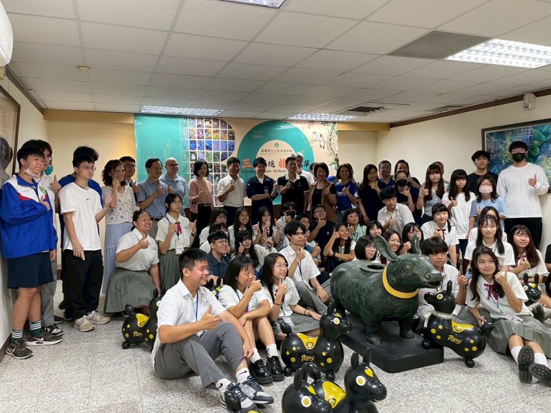 漾新聞｜三民高中三十而立迎神秘嘉賓　原來局長是校友驚喜現身