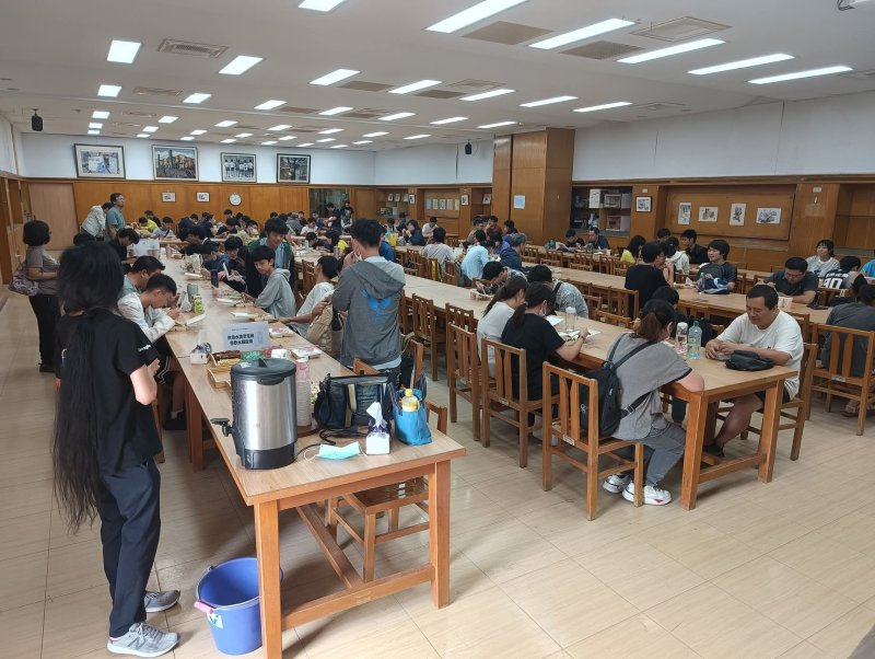 漾新聞|程式菁英齊聚海青　決戰16題激戰掀高潮