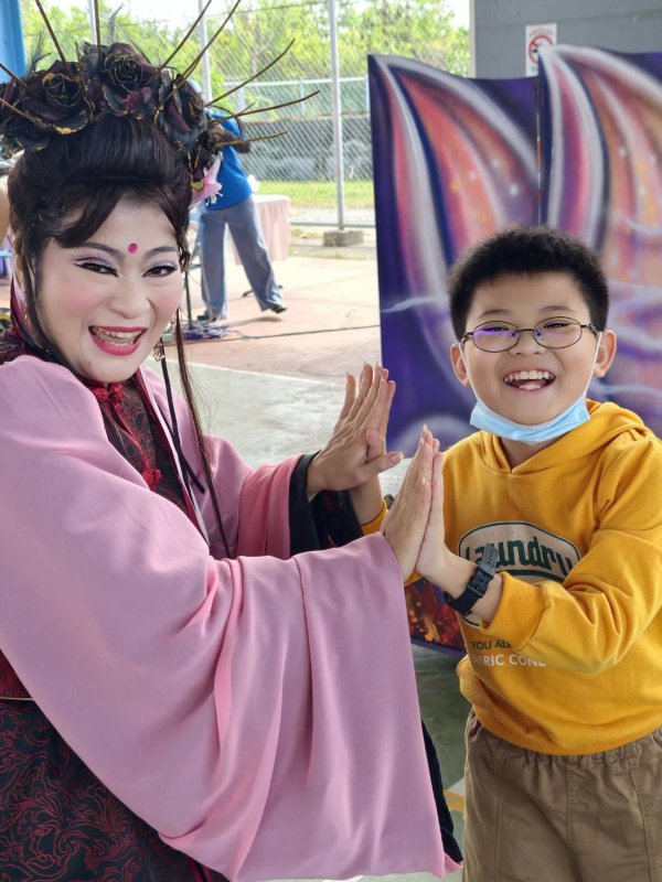 漾新聞｜永安國小「拿板凳看歌仔戲」　魔法×傳統驚豔全場