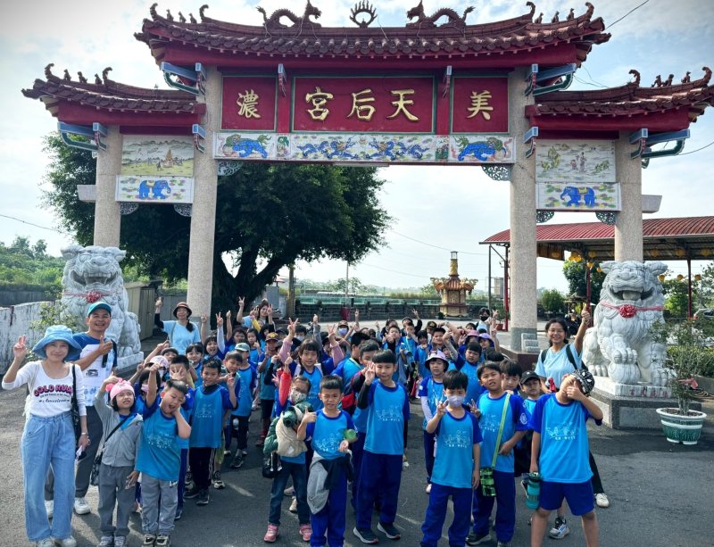 漾新聞|美濃國小走讀看見美濃重教重書家風