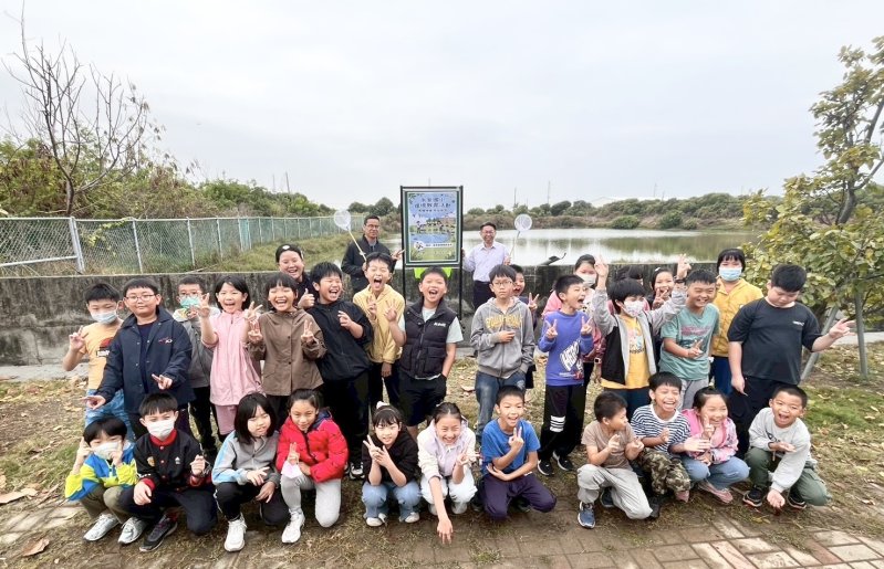 漾新聞｜廢棄魚塭變身生態教室　永安國小放養魚苗打造賞鳥與防蚊樂園