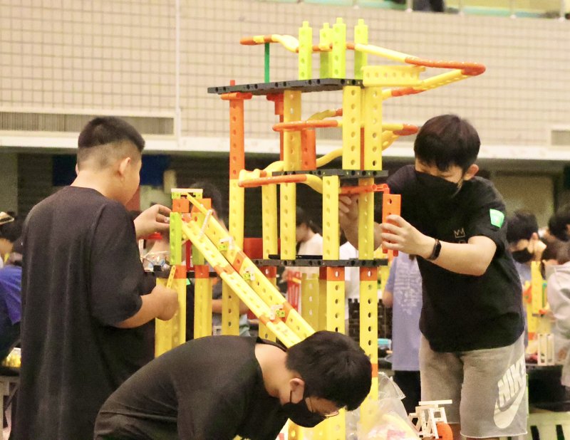 漾新聞|科技積木競賽中正高中登場 227學子拼創意拚世界賽