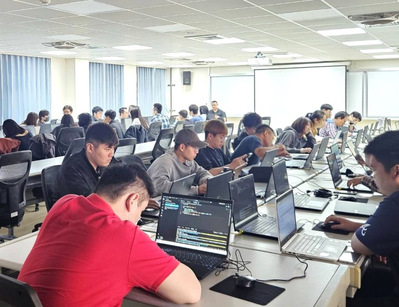 漾新聞｜陽明交大學士後科技學程招收百人 台積電學程助攻高薪路更搶手