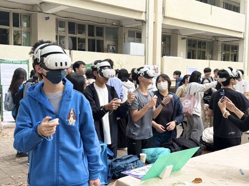 漾新聞｜300學子齊聚雄中闖關解題　數學嘉年華迎國際數學日