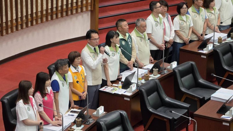 漾新聞｜民進黨團總質詢力挺陳其邁城市戰略 高雄轉型布局直指未來30年
