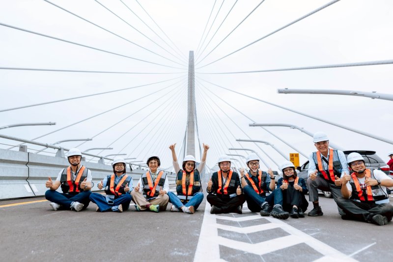 漾新聞| 倒數通車淡江大橋成典範　康裕成擘劃高雄百年交通藍圖